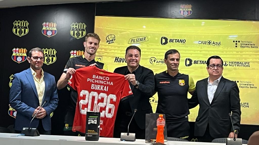 Javier Burrai renovó hasta el 2026 con Barcelona SC